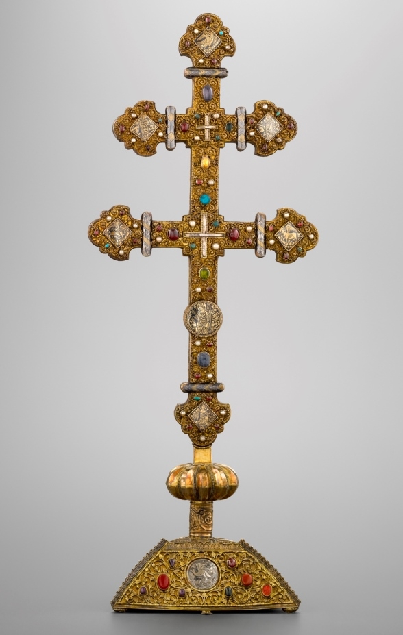 Double-armed reliquary cross